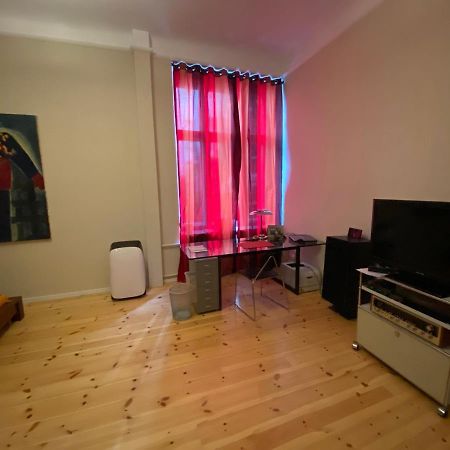 Fewo Gruene Mommsenstrasse - Bei Becker Klingeln Appartement Berlijn Buitenkant foto